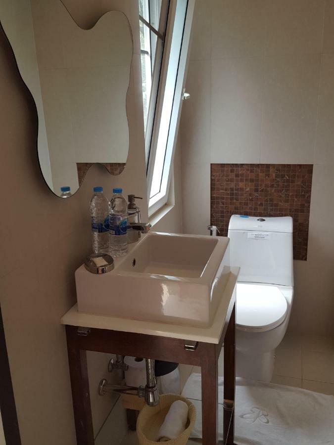 Karon Beach Apartment Sea View Екстер'єр фото